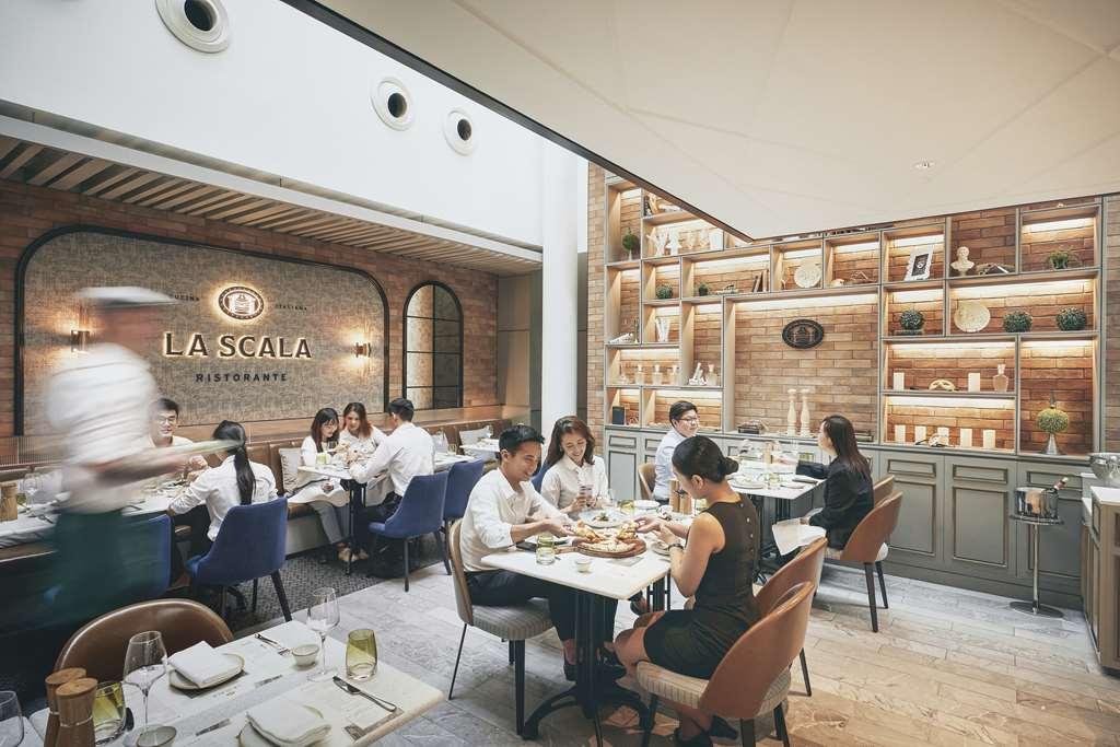 Khách sạn The Capitol Kempinski 5*